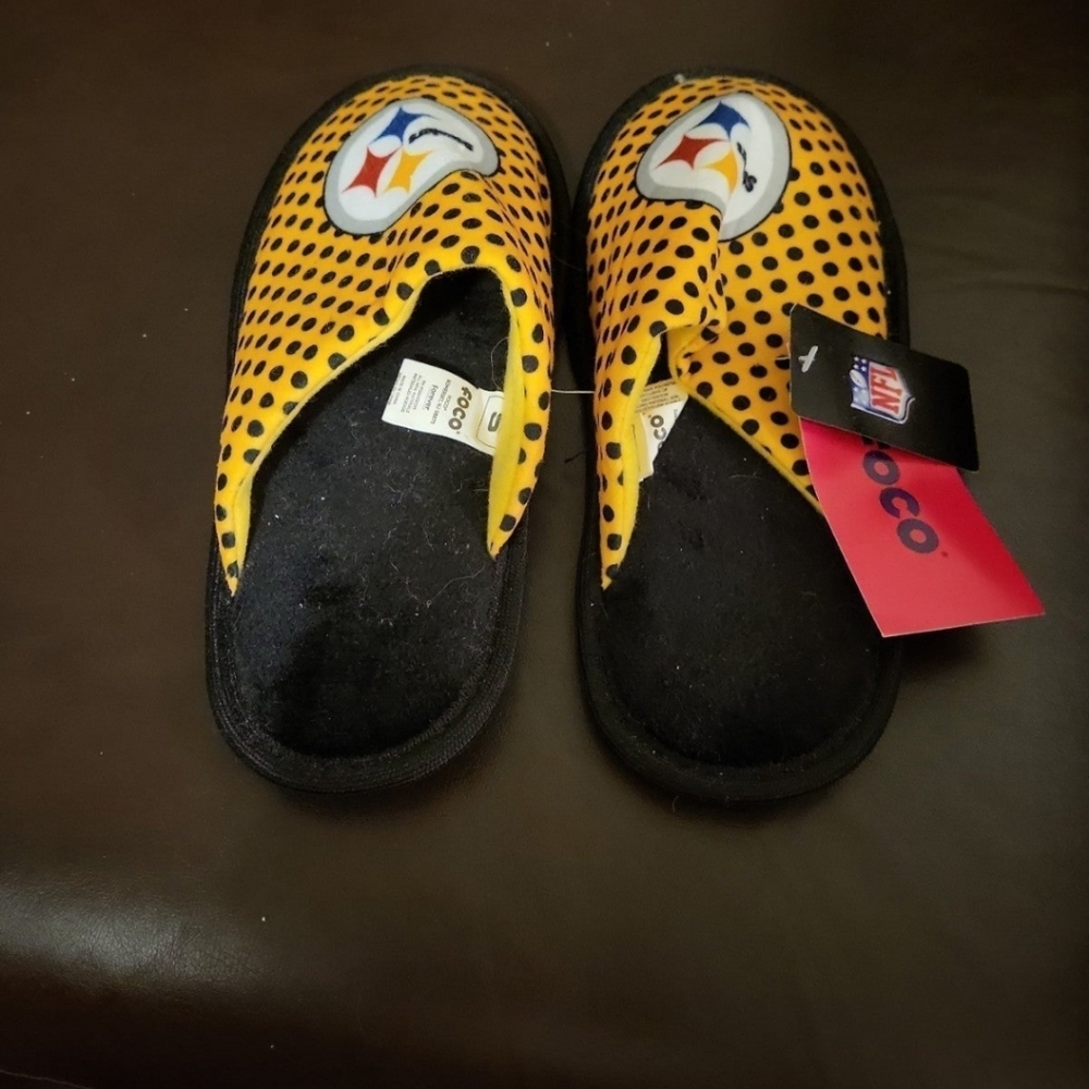 Women's Steelers Slippers (Size S)